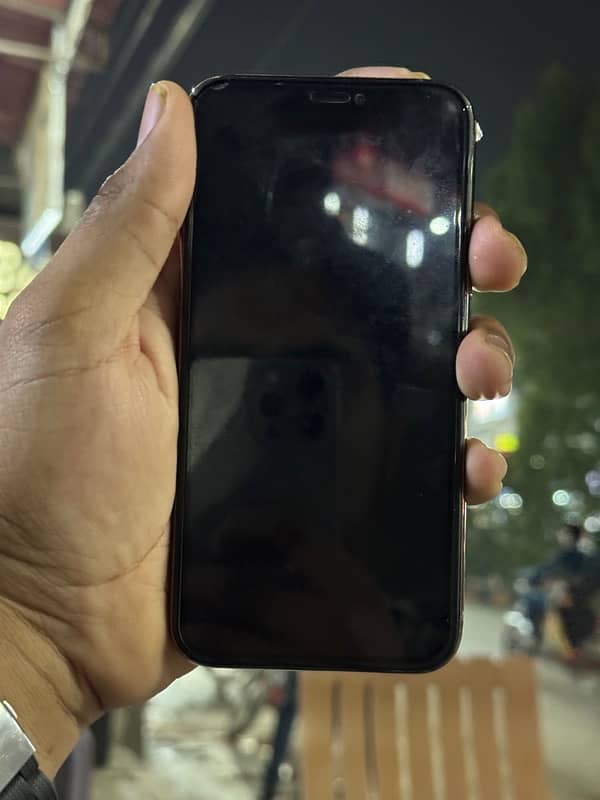 iphone 11 pro 256gb ( pta) 2