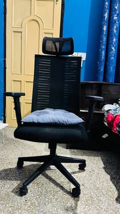 Premium Quality Office Chair // Meeshan Office Chair