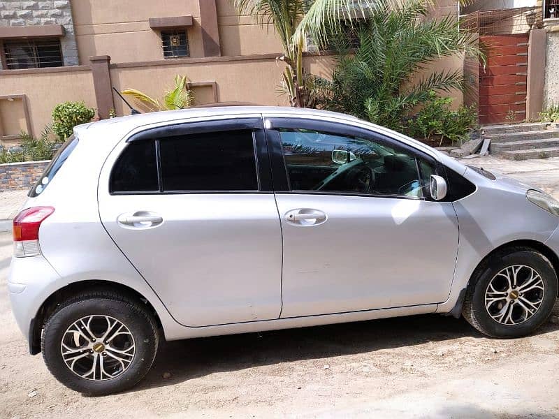 Toyota Vitz 2010 reg 2013 2