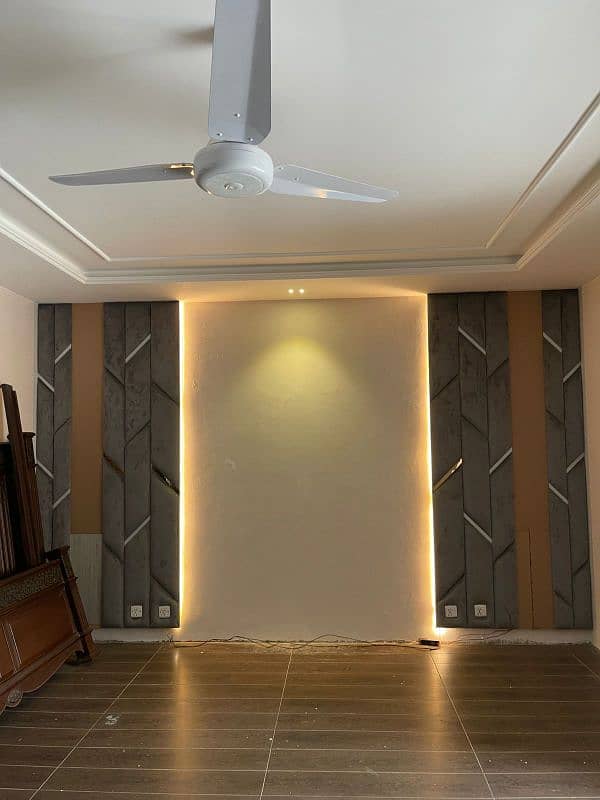 Wall Panelling with defused profile light. 3