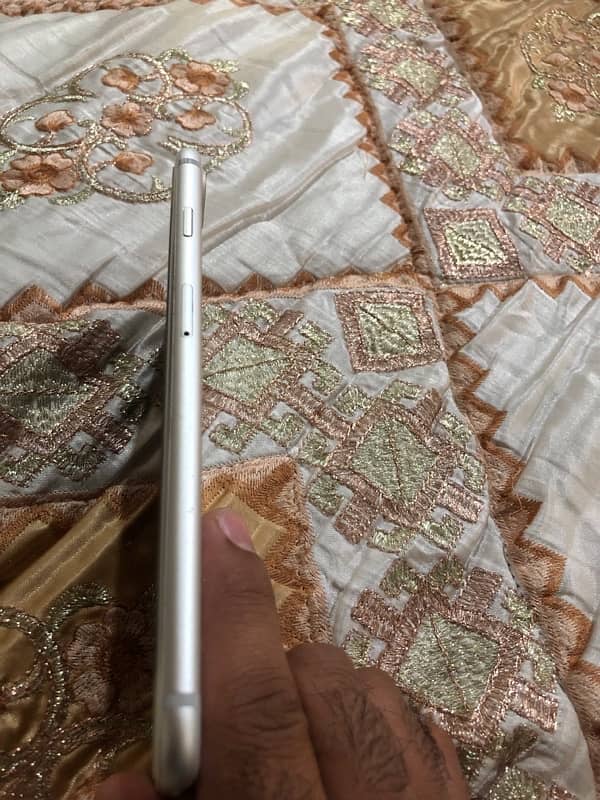 Apple IPhones 7Plus 256 Gb PTA Approved 3