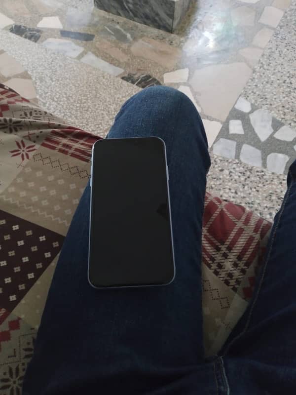 iPhone XR 5