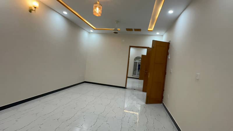 10 Marla Brand New House For Rent In Top City Block D 19