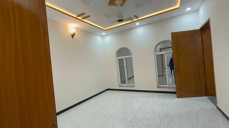 10 Marla Brand New House For Rent In Top City Block D 20