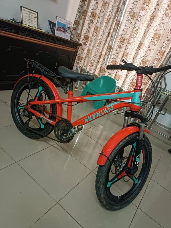 wants to sell my bycycle urgnt 2