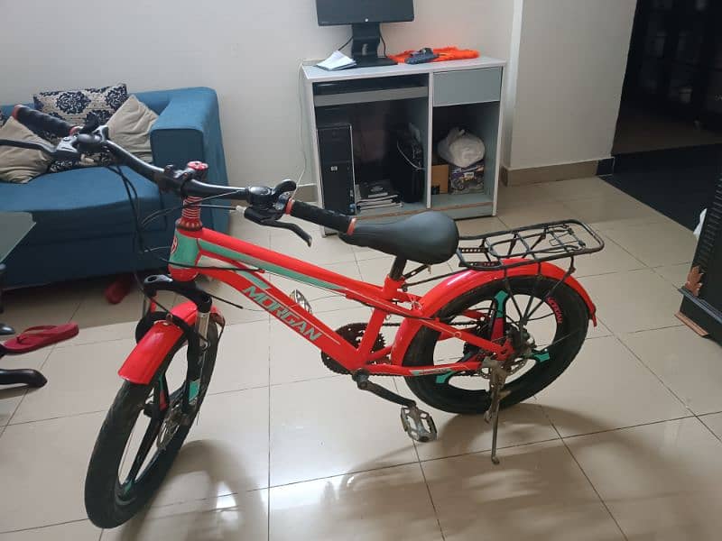 wants to sell my bycycle urgnt 5