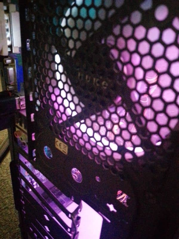 Custom Build PC 5