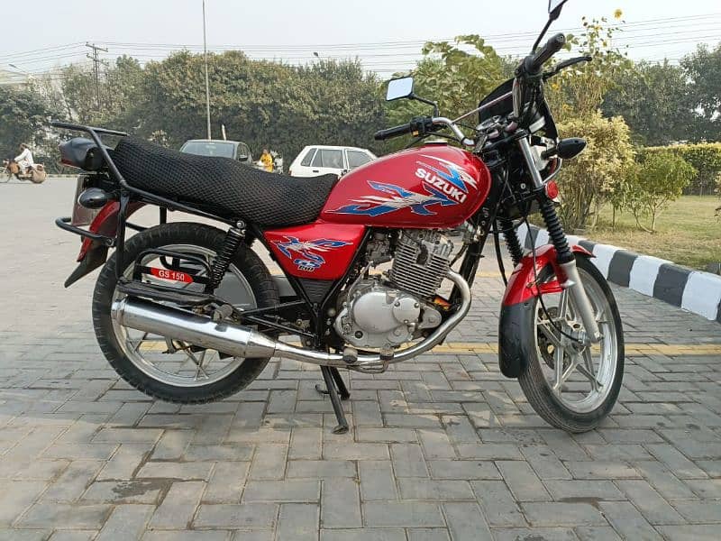 Suzuki Gs150-SE 8