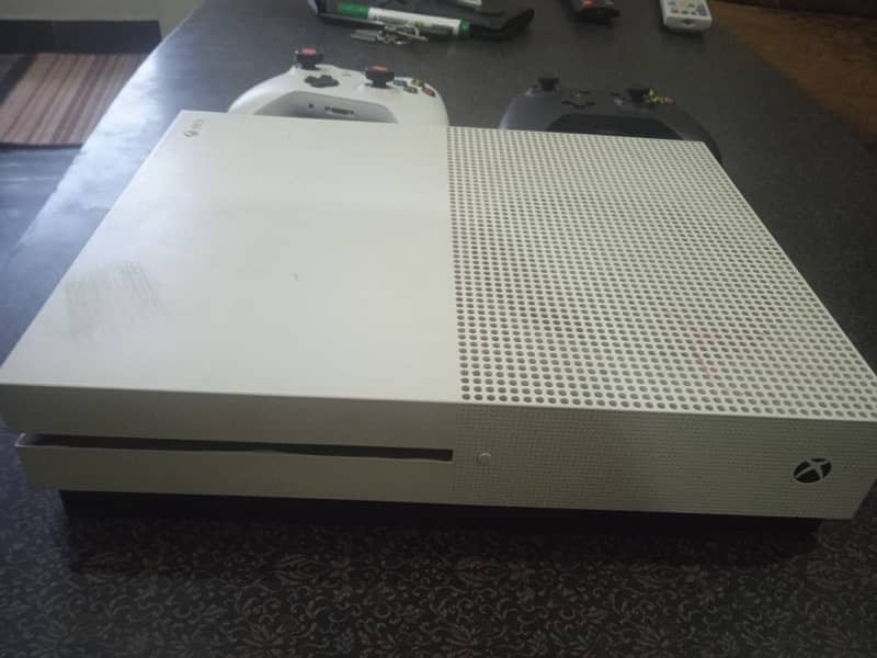 Xbox one S 2