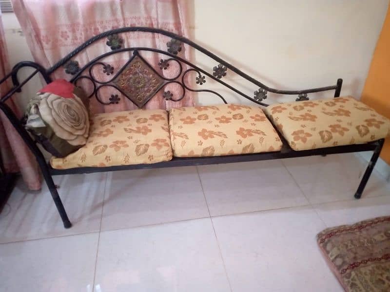 sofa seathi 2