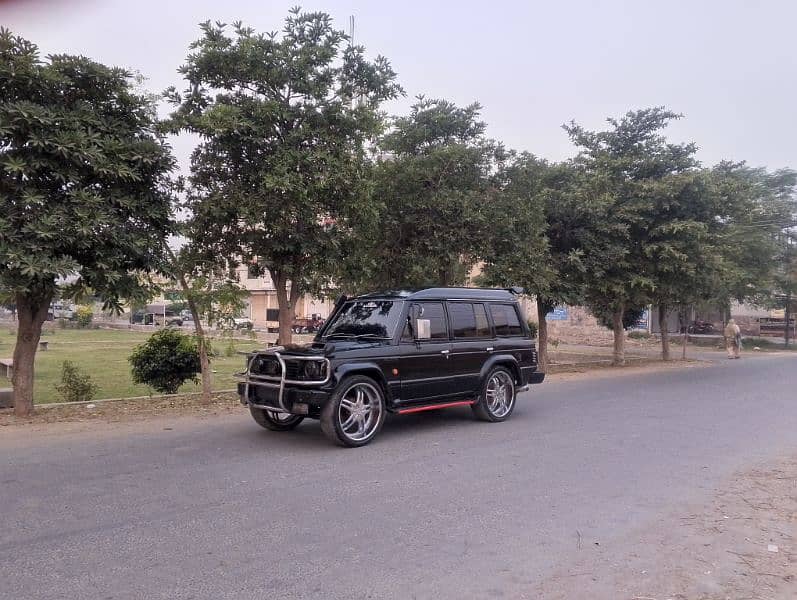 Mitsubishi Pajero 1988 1