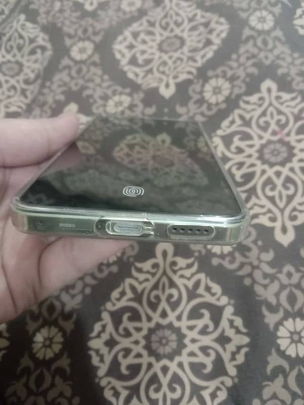 vivo y100 with box used for 5days 0