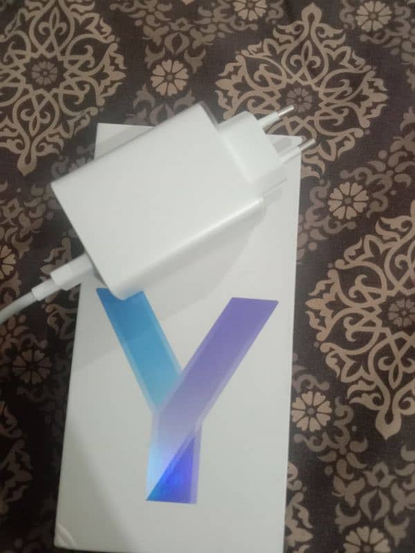 vivo y100 with box used for 5days 6