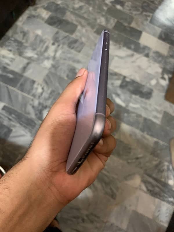 iphone 11 with box non pta 1