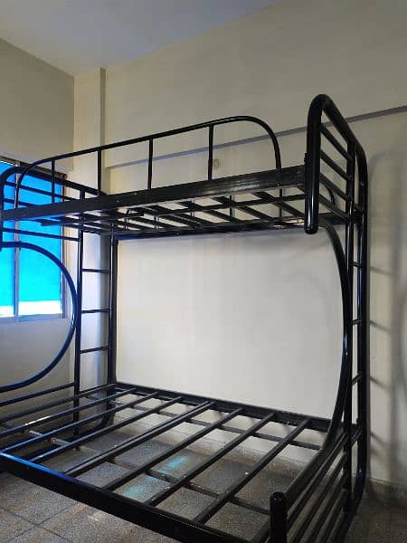 Double Bed | Black | Strong 1