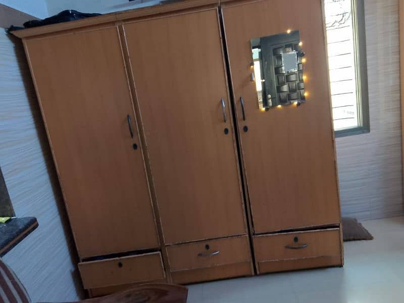 lasani wardrobe in very good condition 1