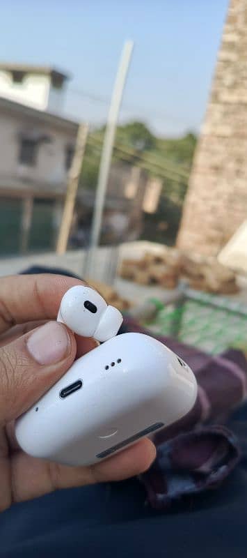 wireless earbuds/aiport 1