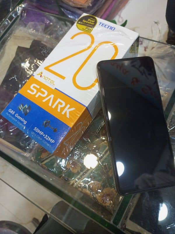 TECNO SPARK 20 RAM 8 + 8 ROM 256 0