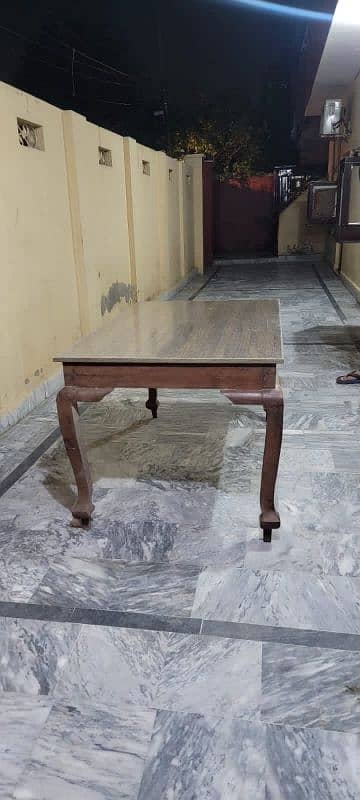 Heavy Strong Quality Dinning Table Available For Sale! 6