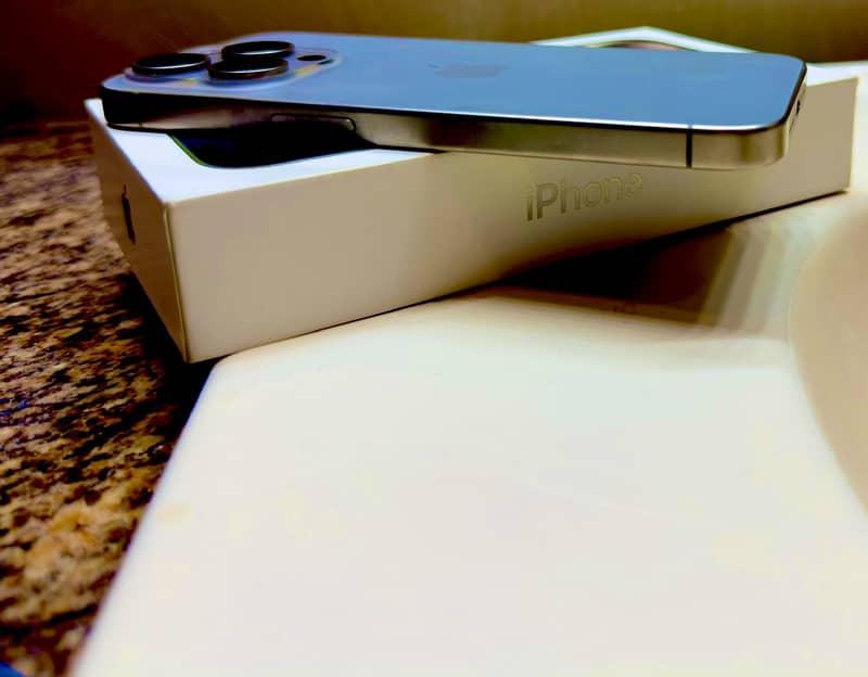 Apple iPhone 15 Pro Natural Titanium! [Same As Brand New] 3