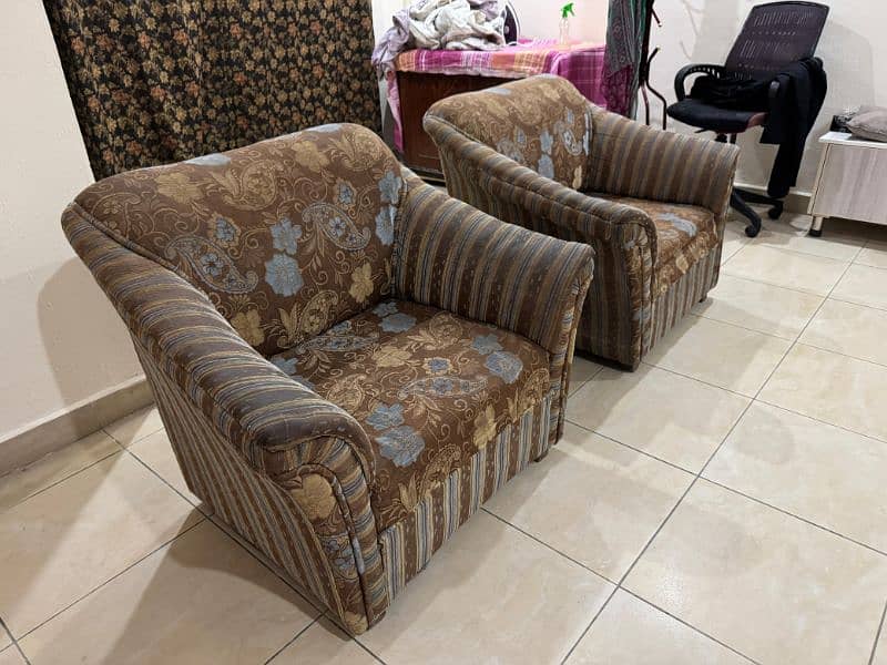 3 Seater Plus 2 Single Seat Sofas 5