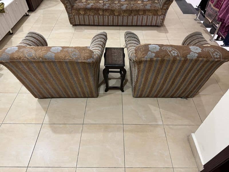 3 Seater Plus 2 Single Seat Sofas 6