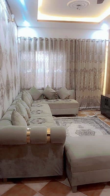 three curtains Sofa set 0