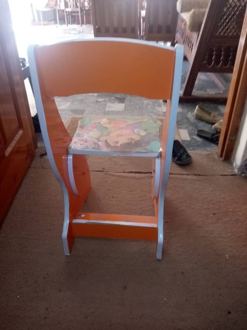 Study table with chair for kids 5