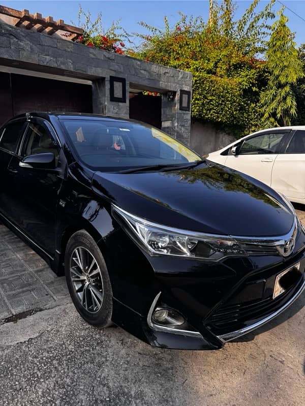 Toyota Corolla Altis 2017 1