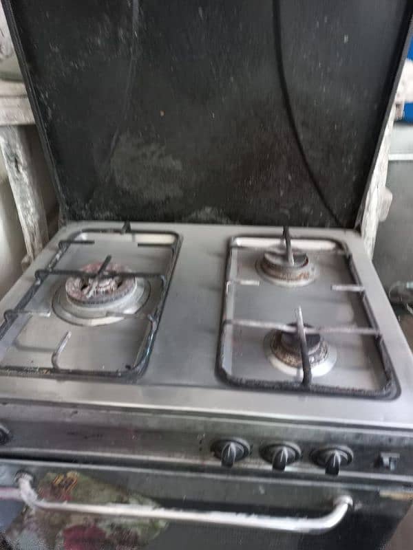 cooking range +oven 0