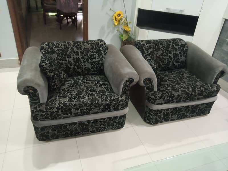 7 seater used sofa set 2