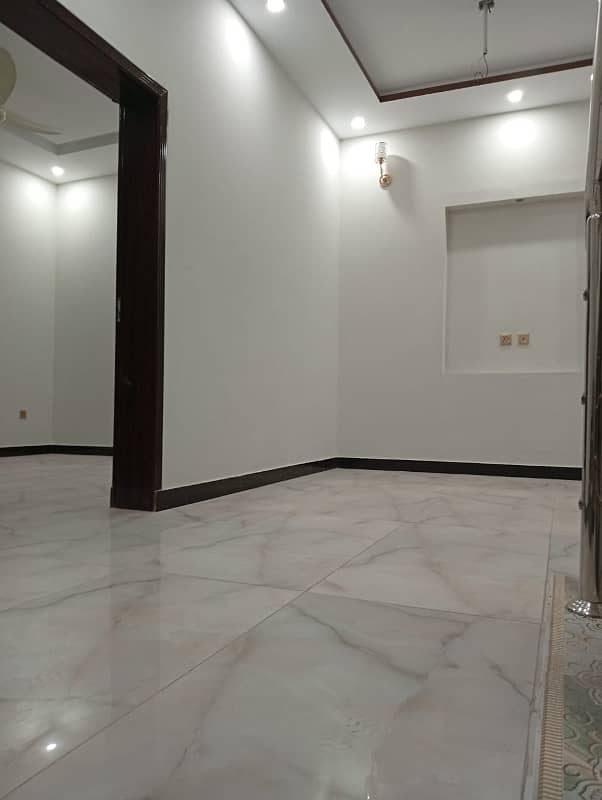 5 MARLA BEAUTIFUL HOUSE AVAILABLE FOR RENT IN DHA 11 RAHBER BLOCK M 10