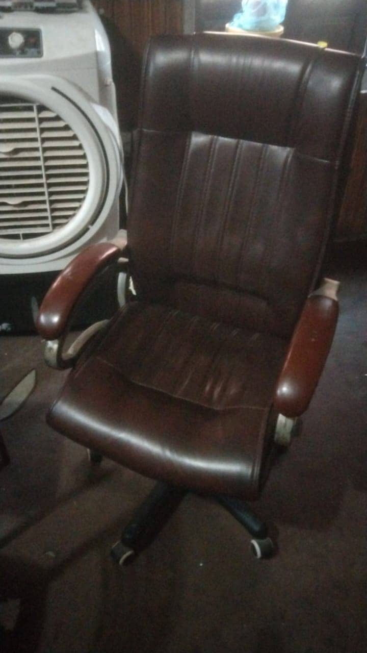 Selling Chair 0