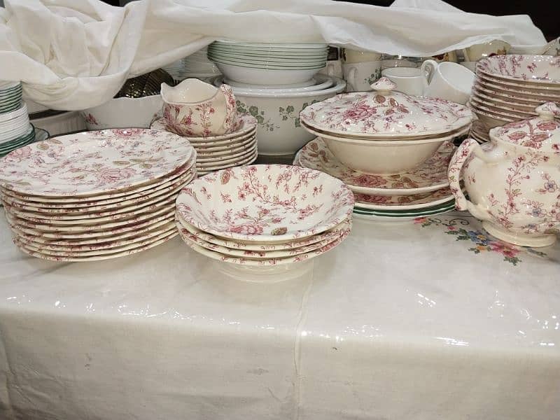 Dinner set Beautiful 100pc Floral Tea set imported from England 2