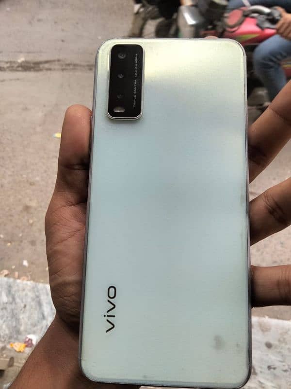 vivo y20 10/10 one hand used  pta  whatsapp0311 6798607 3