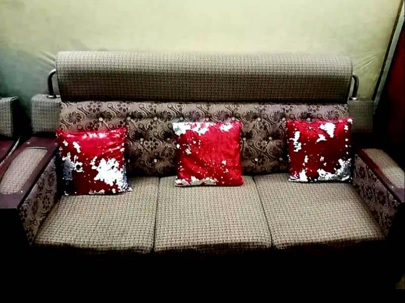 6 Seater Sofa set (Urgently Sale) 0