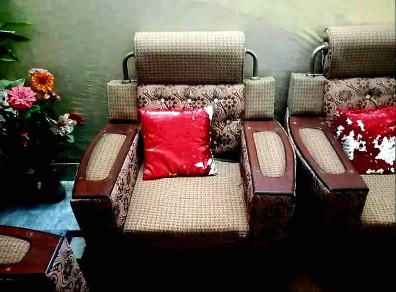 6 Seater Sofa set (Urgently Sale) 2