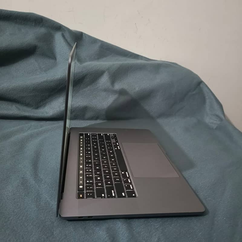 [Urgent Sale] Macbook Pro 2019 (16 Inches") Brand New Condition 6