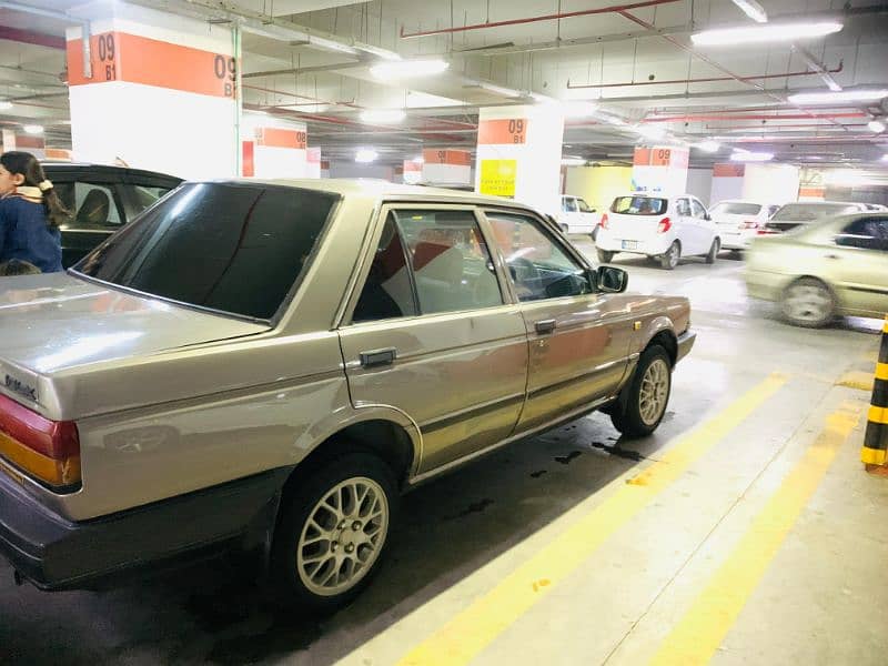 Nissan Sunny 1987 15