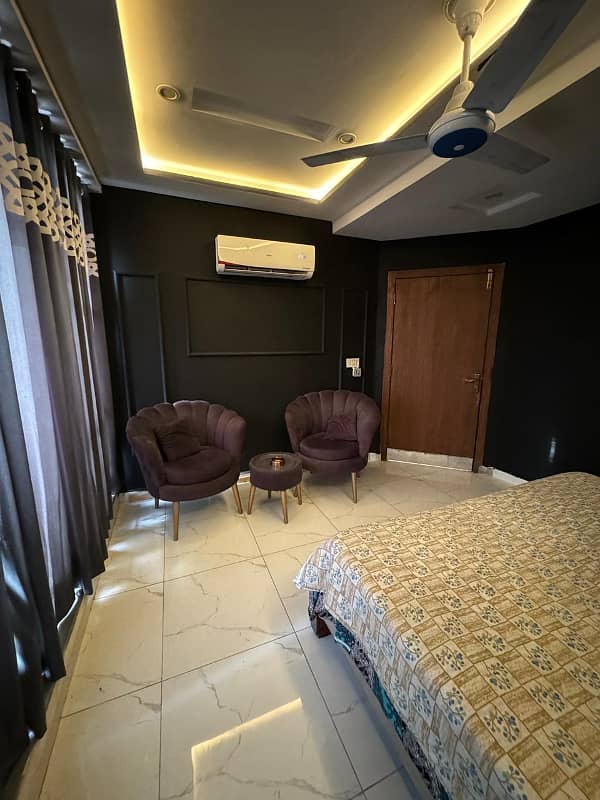 Furnish laxry apartment bahria town lahore par day weekly available for rent 2