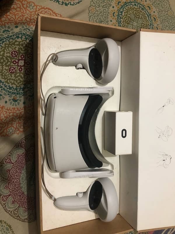 Oculus Quest 2 - 128 GB VR Headset 1