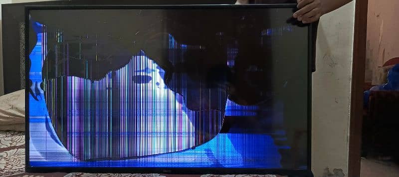 Carry LED 42 Inches Panel screen broken 1