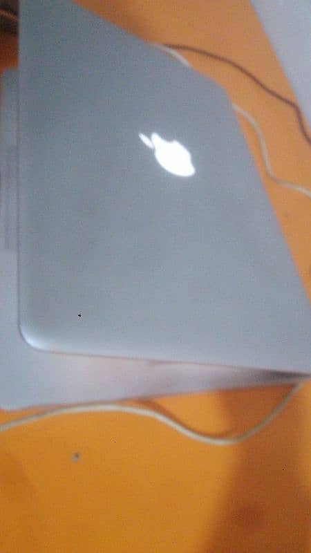 apple macbook pro mid 2012 1