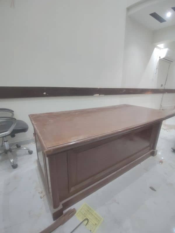 office big size table for sale 0