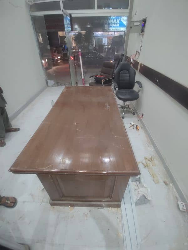 office big size table for sale 2