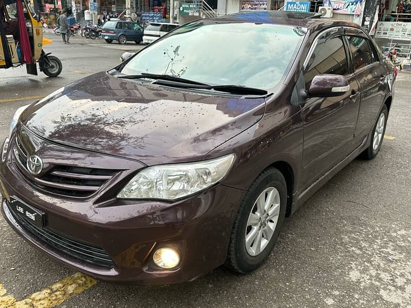 Toyota Corolla Altis 2012 1