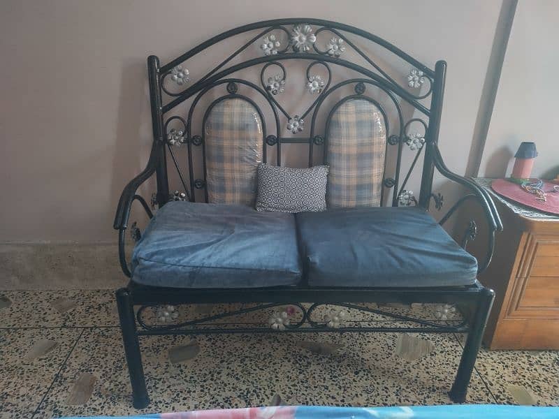 2 Seater iron Sofa Excellent Condition for Sale 0