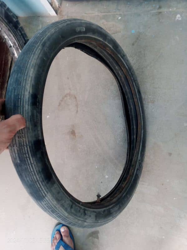 Cg 125 Front Tyre tube and Back Tyre tube with Rim 2