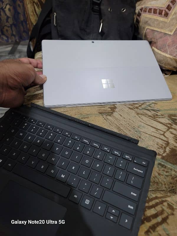 Microsoft Surface Pro 5 (Core i5 7th Gen) 2