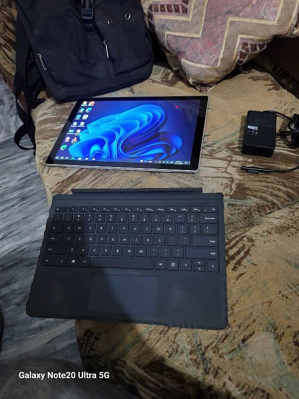 Microsoft Surface Pro 5 (Core i5 7th Gen) 3